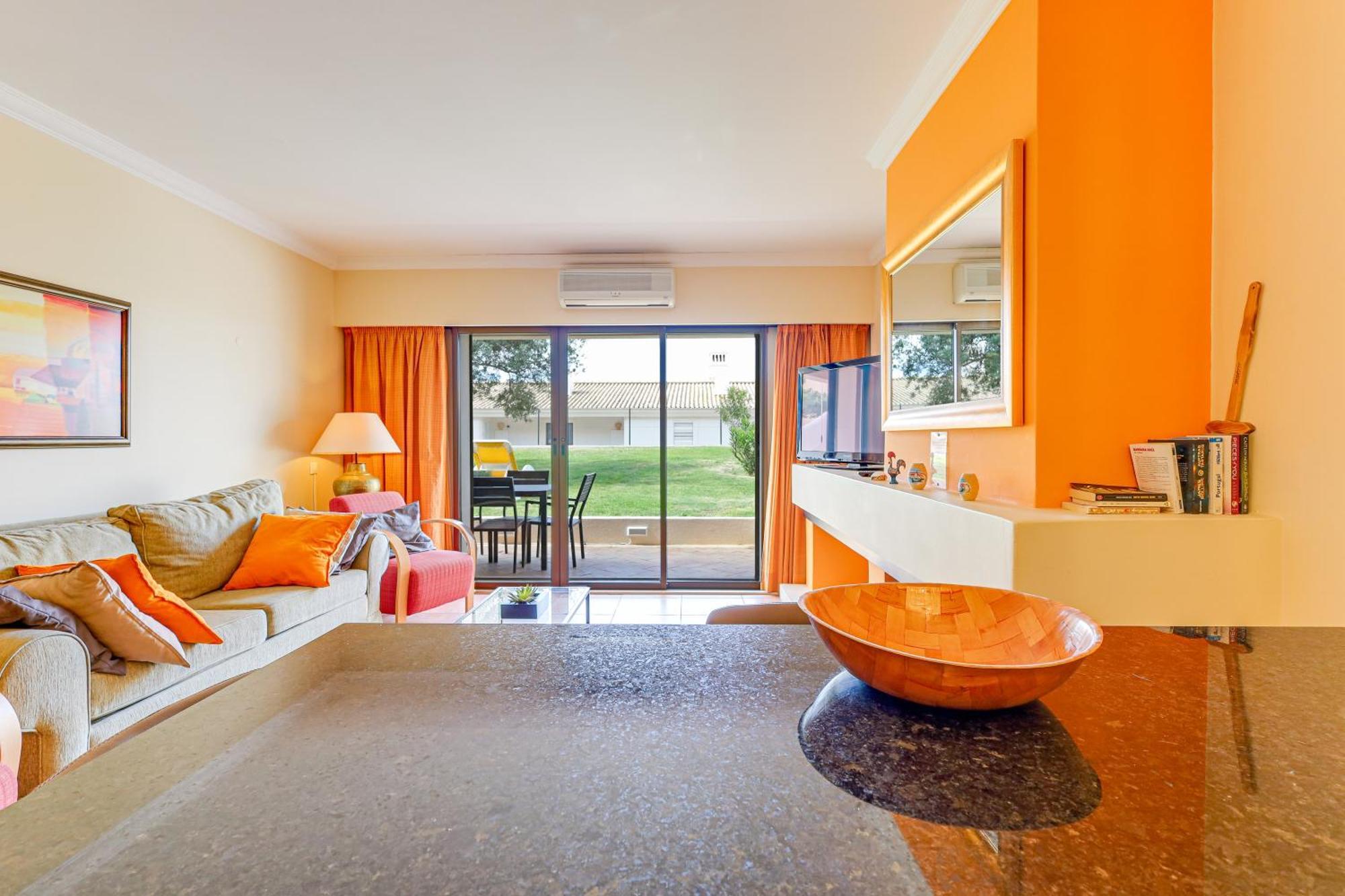 Apartment With 2 Bedrooms, 2M To The Beach Armação de Pêra Kültér fotó