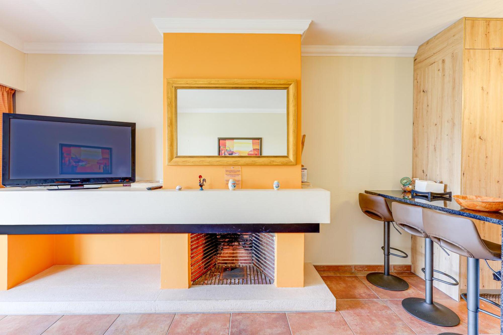 Apartment With 2 Bedrooms, 2M To The Beach Armação de Pêra Kültér fotó