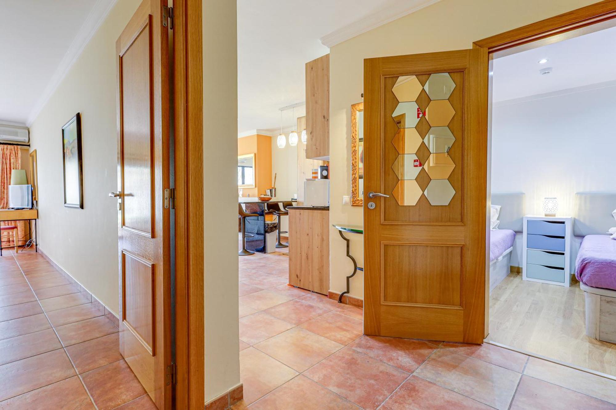 Apartment With 2 Bedrooms, 2M To The Beach Armação de Pêra Kültér fotó