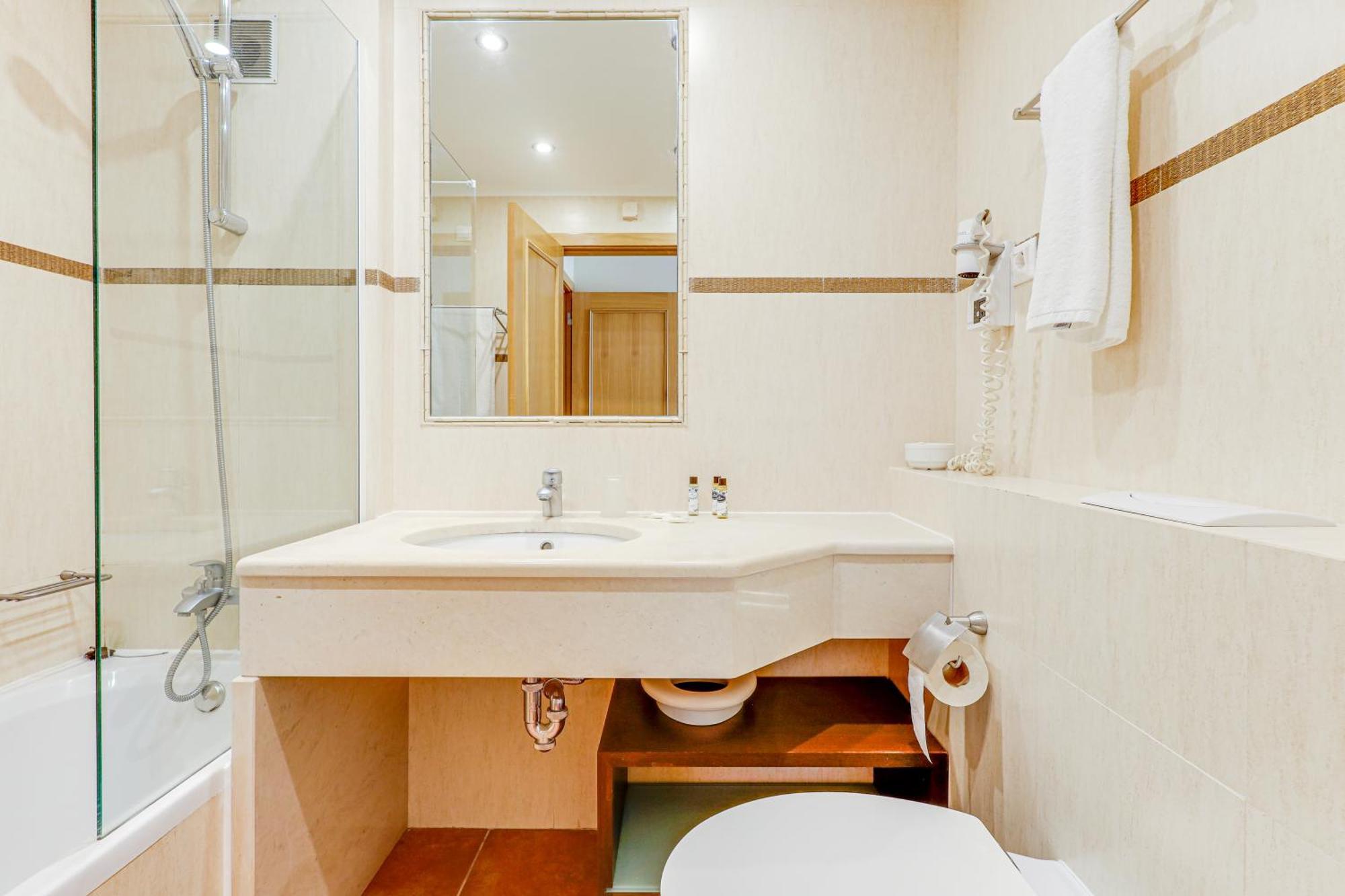 Apartment With 2 Bedrooms, 2M To The Beach Armação de Pêra Kültér fotó