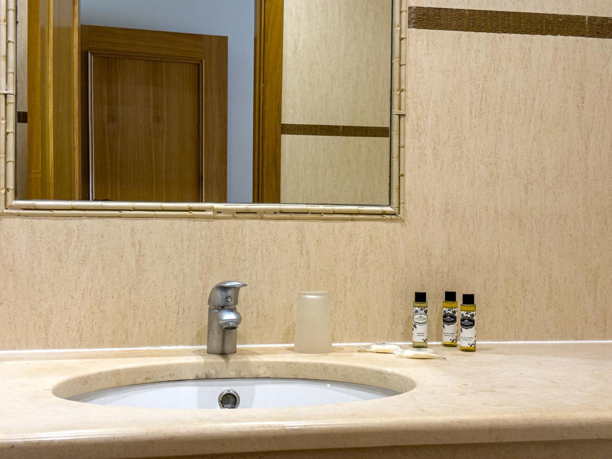 Apartment With 2 Bedrooms, 2M To The Beach Armação de Pêra Kültér fotó