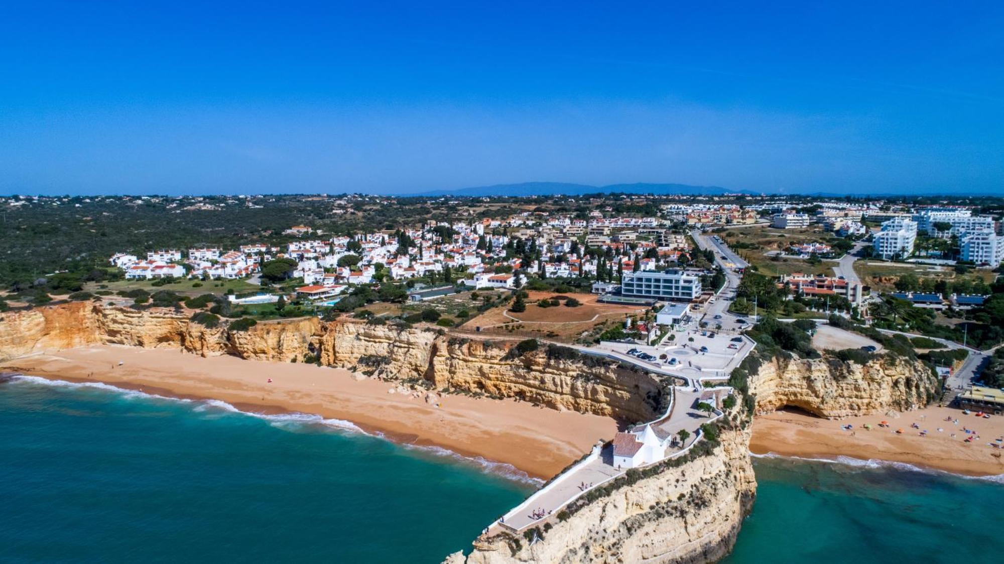 Apartment With 2 Bedrooms, 2M To The Beach Armação de Pêra Kültér fotó