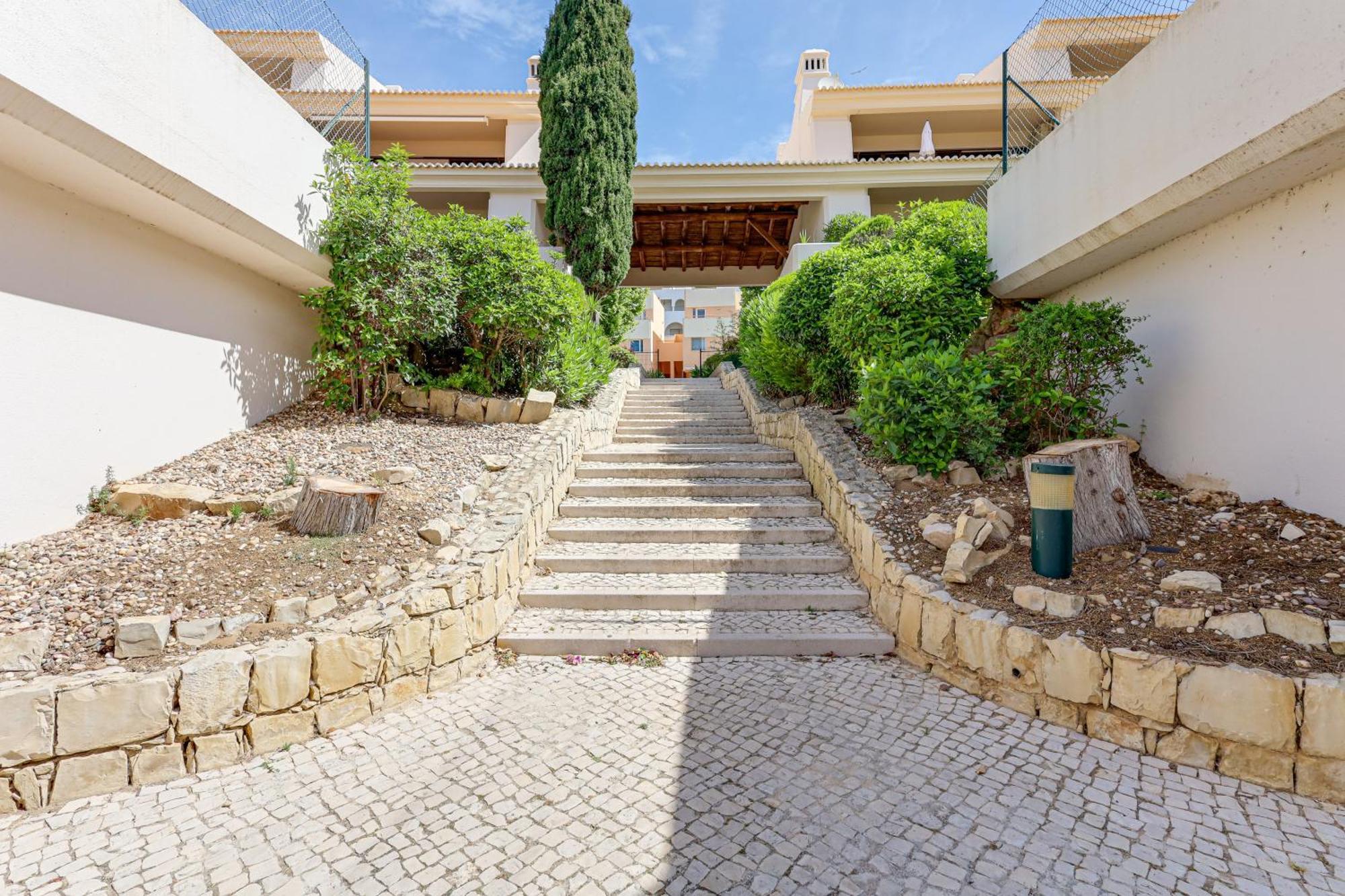 Apartment With 2 Bedrooms, 2M To The Beach Armação de Pêra Kültér fotó