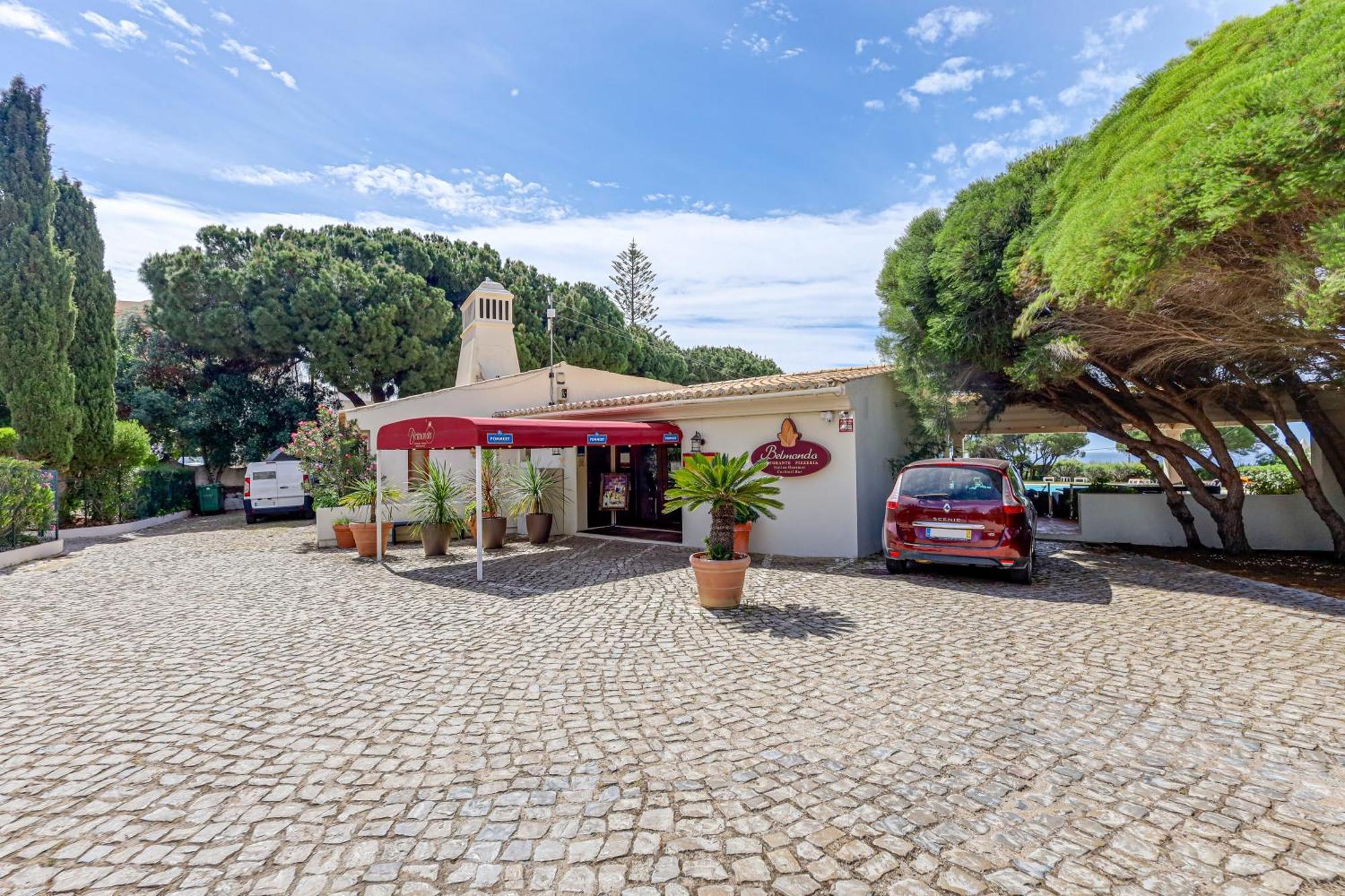 Apartment With 2 Bedrooms, 2M To The Beach Armação de Pêra Kültér fotó