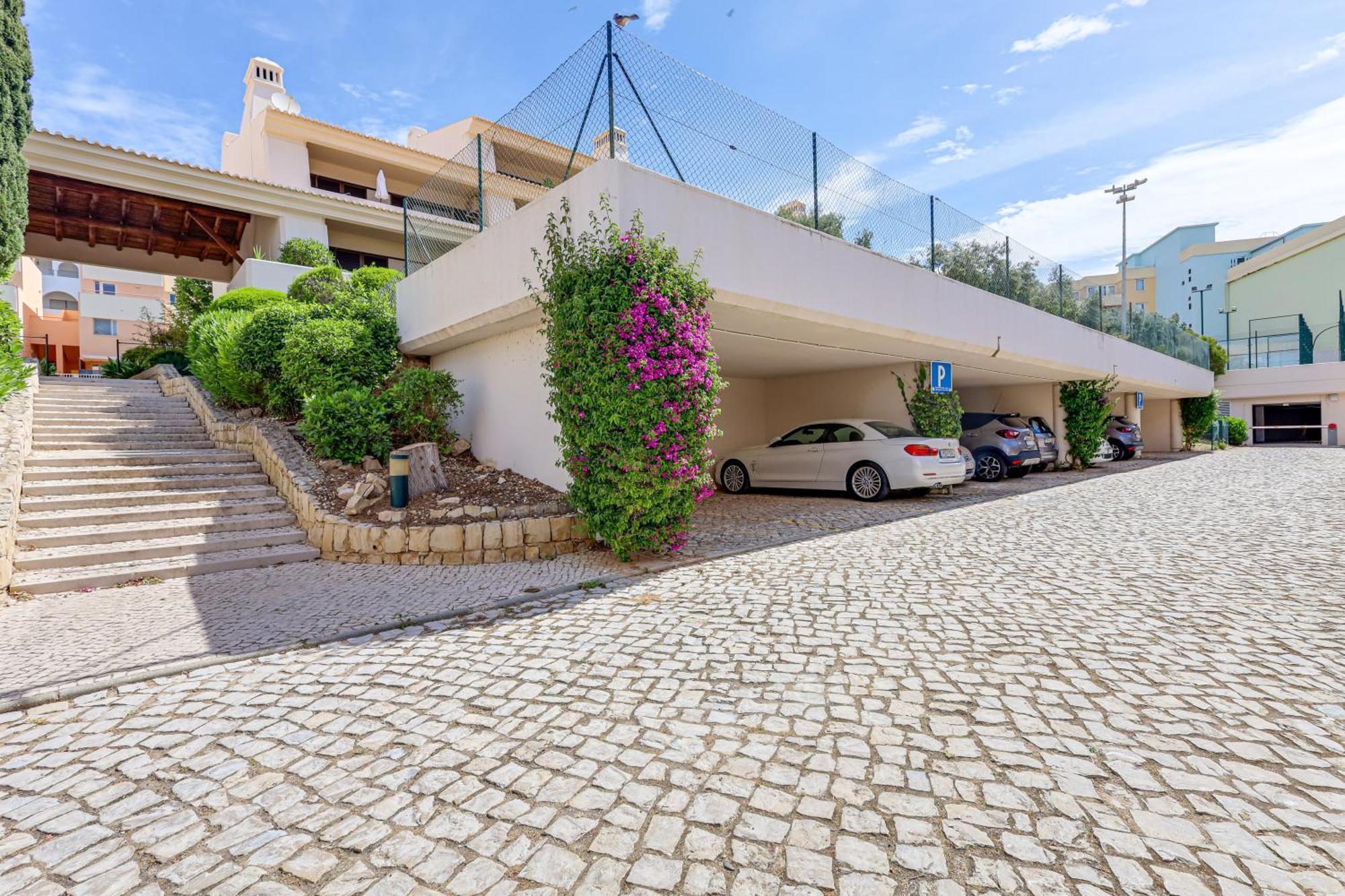 Apartment With 2 Bedrooms, 2M To The Beach Armação de Pêra Kültér fotó